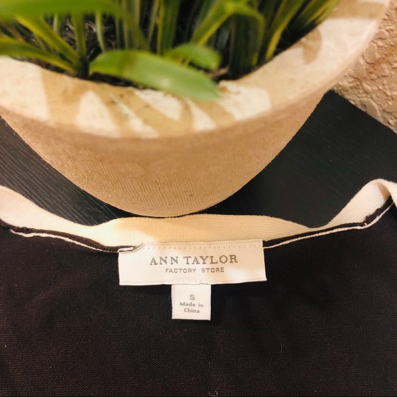 Ann Taylor Factory Store Sweater brown 3/4 sleeve - Picture 5 of 6